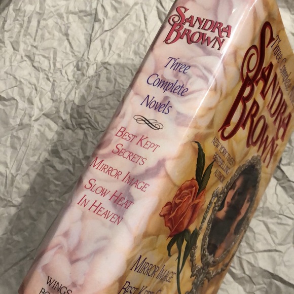 ⭐️3 for $15⭐️ Hardcover | Three Complete Novels by Sandra Brown - Picture 3 of 4
